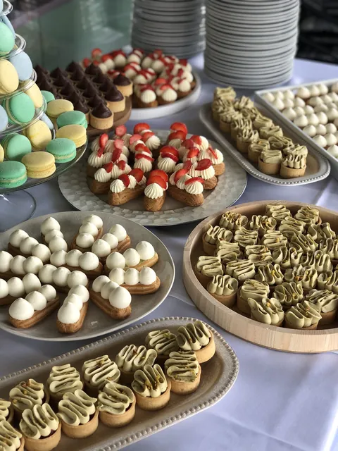 Tarte cu fistic pe candy bar