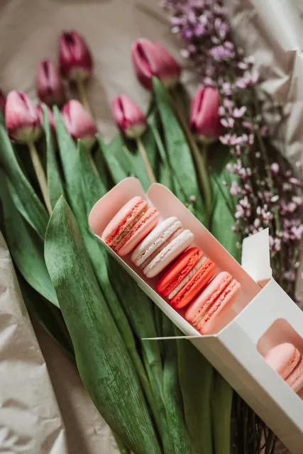 Cutie de macarons ca mărturie